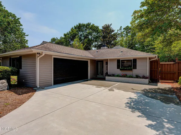 1204 Two Mile Circle W, Wilmington, NC 28405