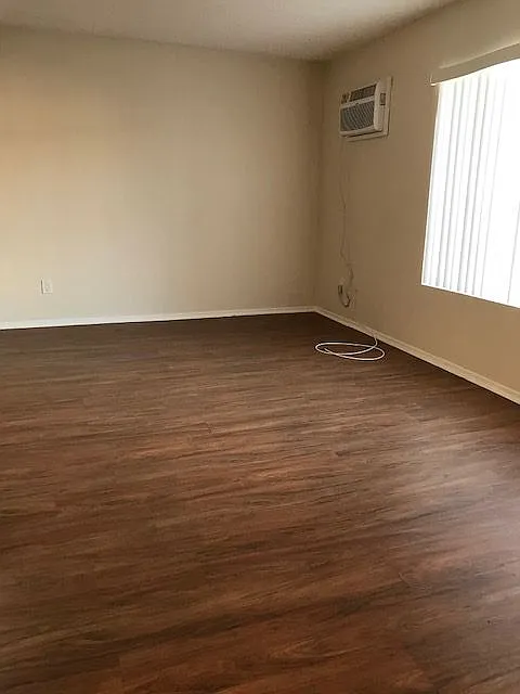2 bed, 800 sqft, $2,350 — Photo 4