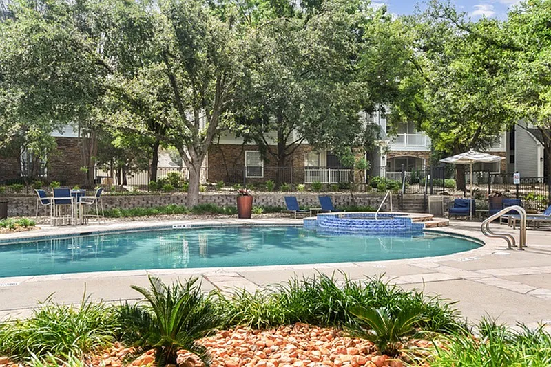 Building Photo - Lantower Round Rock