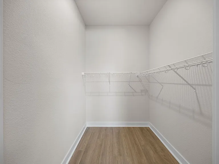 Harbor Village Apartments — Photo 44