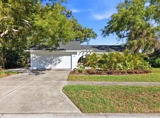 6519 Waterford Cir, Sarasota, FL 34238