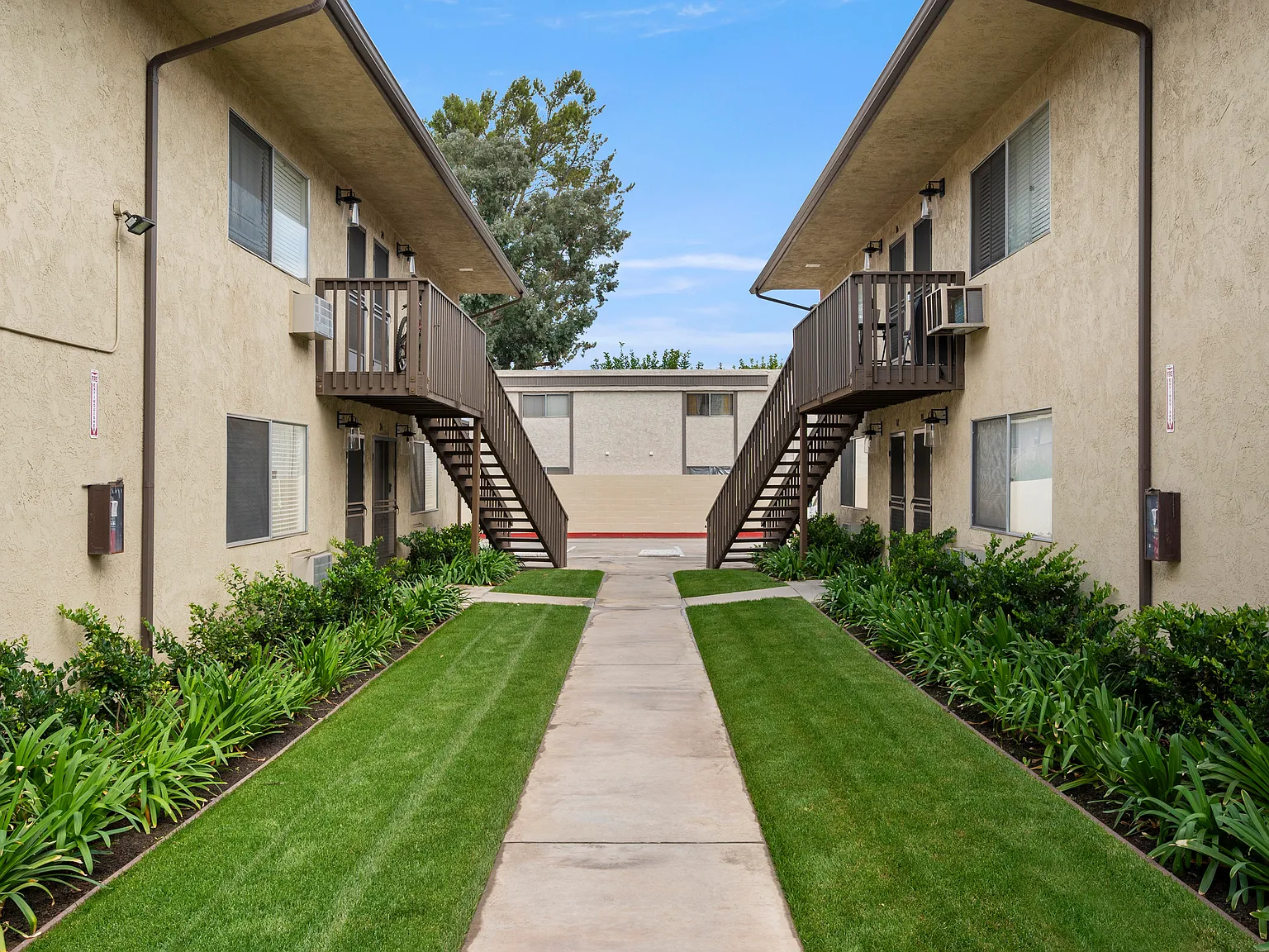 Chase Gardens — Photo 4
