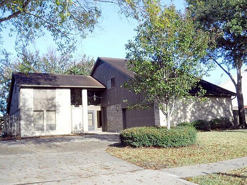 1st image of 1123 Trowbridge Dr