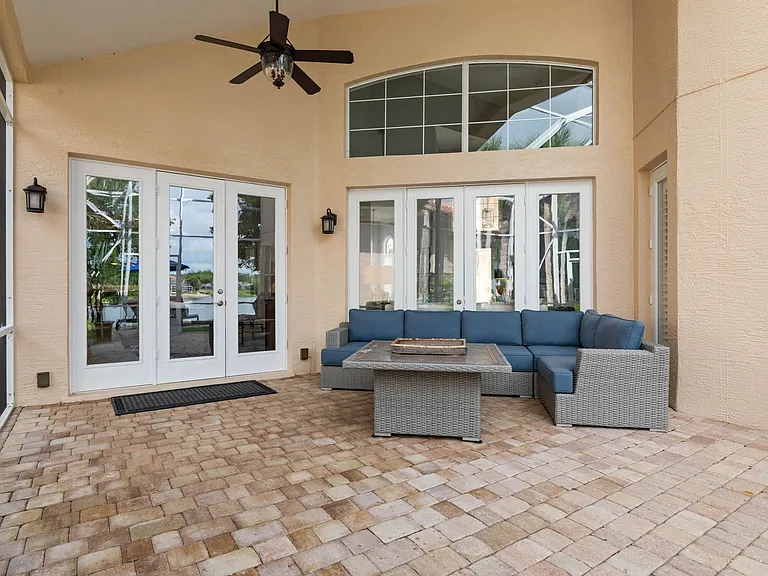 16 Marbella Ct — Photo 23