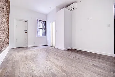 Rented by Urbane Brokerage