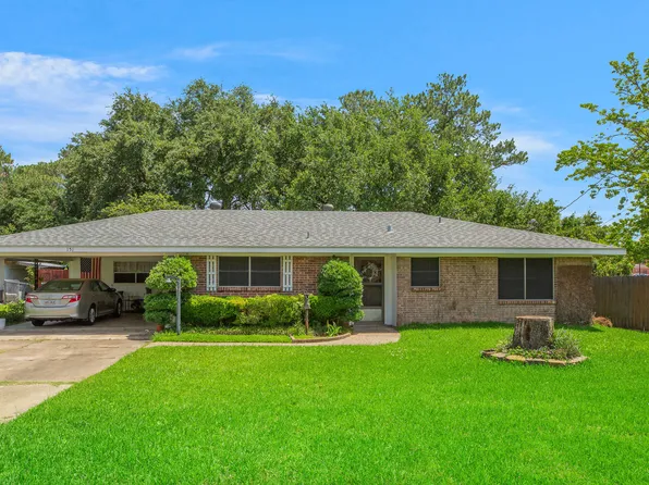 151 Oak Crest Dr, Lafayette, LA 70503