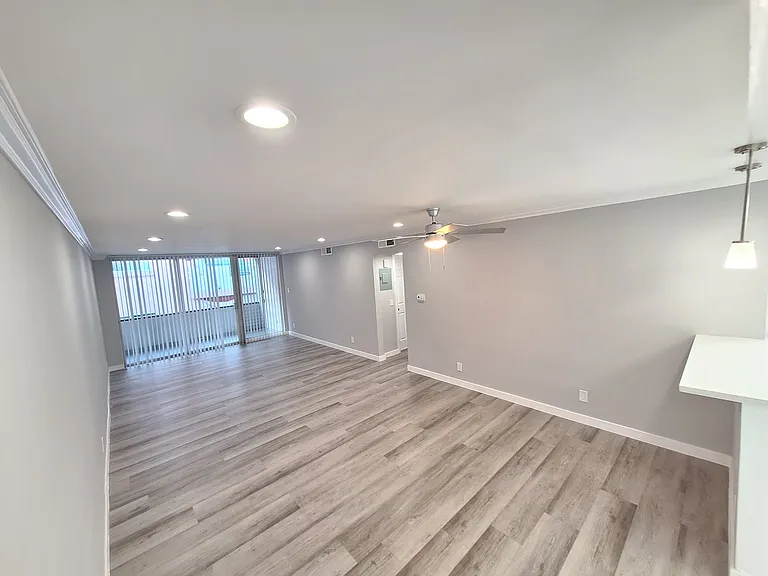 13907 Oxnard — Photo 12