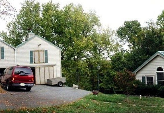 5 stall barn and cottage