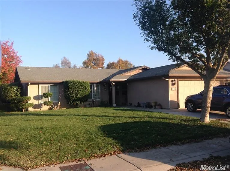 928 Chalone Dr photo 1