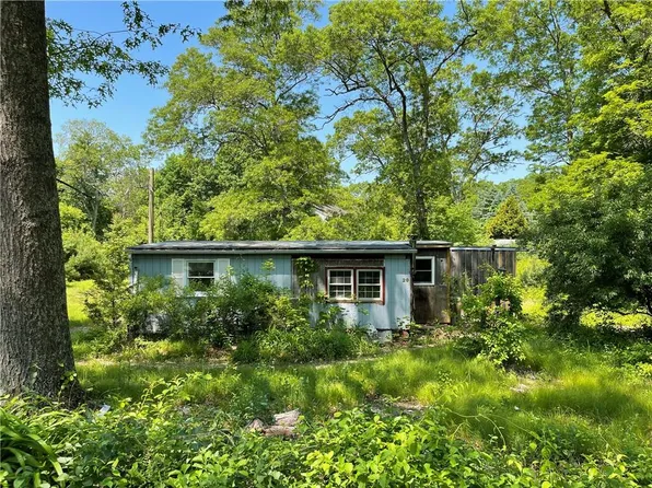 20 Old Hopkinton Cemetary Rd, Ashaway, RI 02804