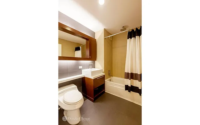 Rented by Douglas Elliman | media 22