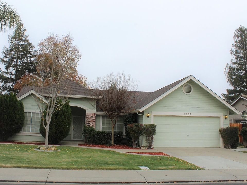1st image of 2237 Country Manor Dr