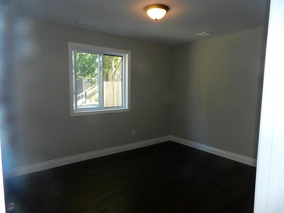 5th image of 253 Queen St #1