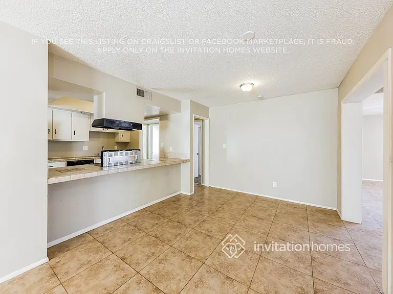6938 W Haven Ave — Photo 5