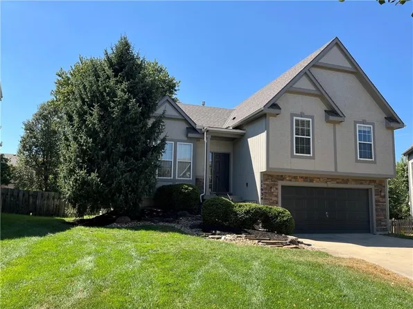 11934 S Lincoln St, Olathe, KS 66061