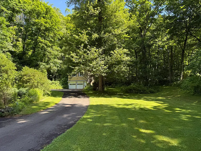 36 Sanfordtown Rd #2 — Photo 4