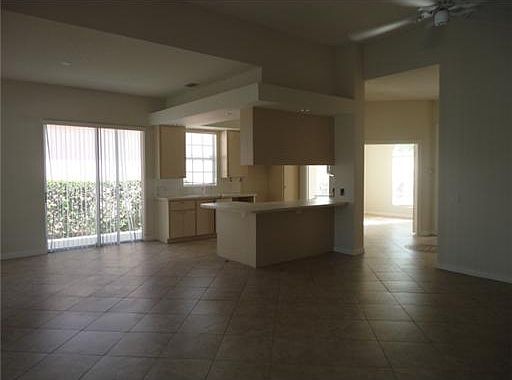 5th image of 8587 Wakefield Dr