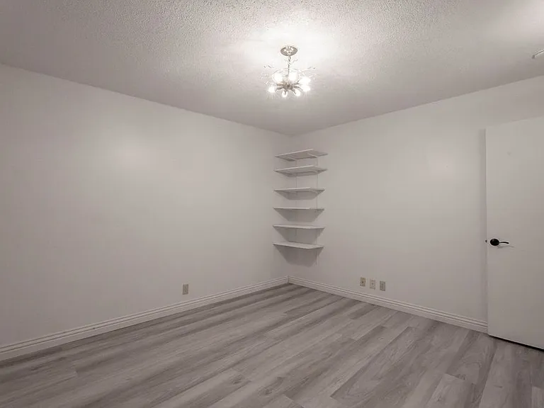 5185 Sun Valley Dr — Photo 35