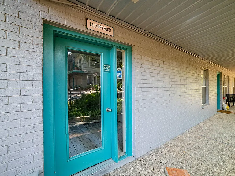 300 Crockett St #111 — Photo 24