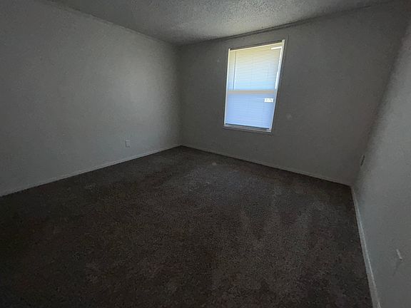 4th image of 10-64 Hampshire Dr #34