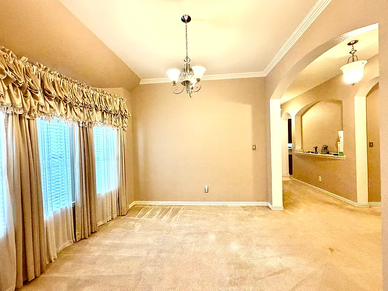 2102 Central Park Dr — Photo 10