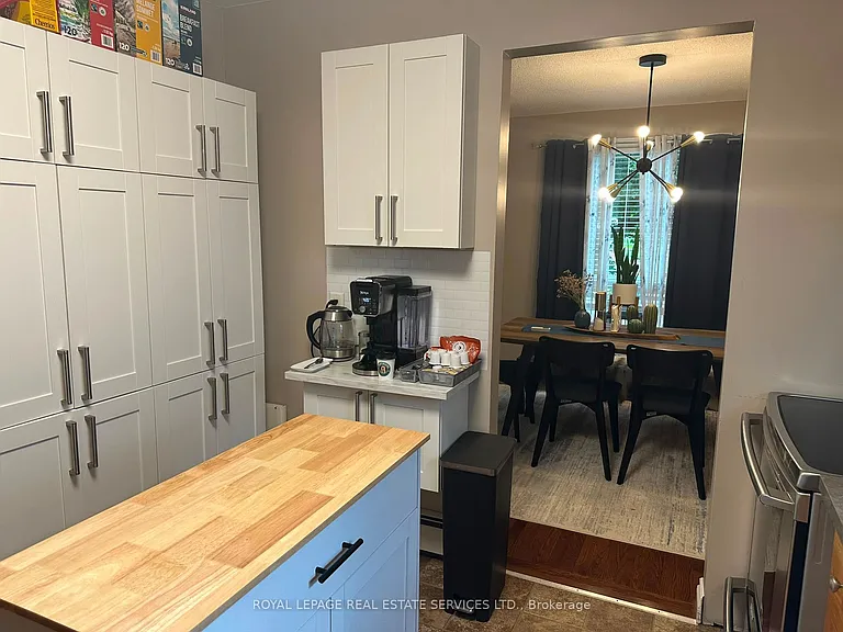 172 Queen St #UPPER — Photo 10
