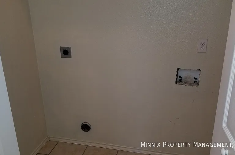 6318 7th St #1 — Photo 10