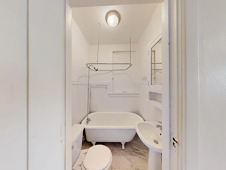 685 Geary Street — Photo 16