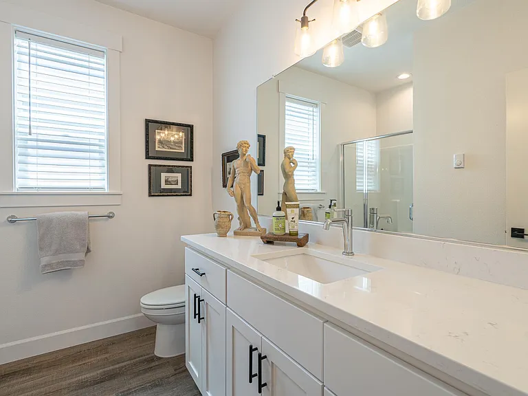 3598 NE Jacob St — Photo 10