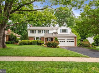 8005 Langbrook Rd, Springfield, VA 22152