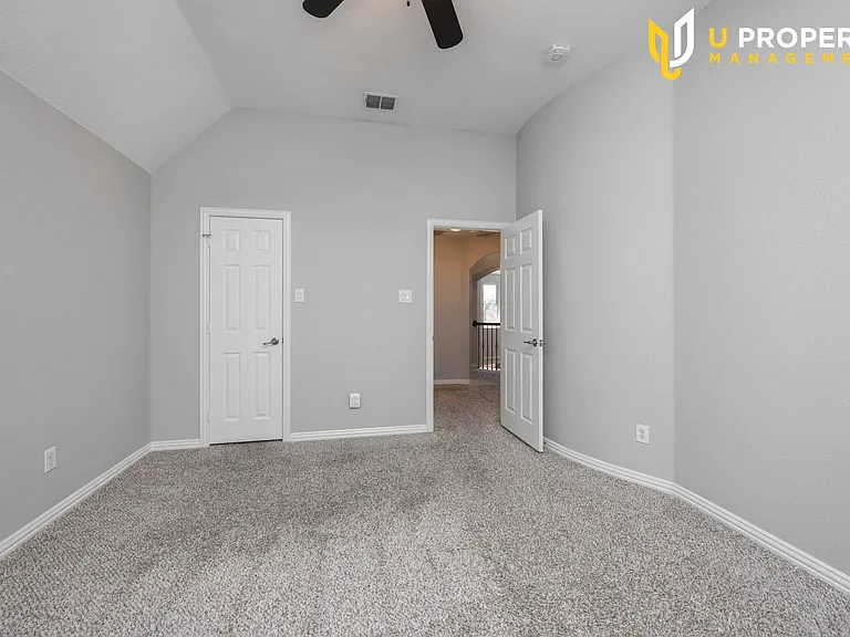 1687 Sandstone Dr — Photo 33