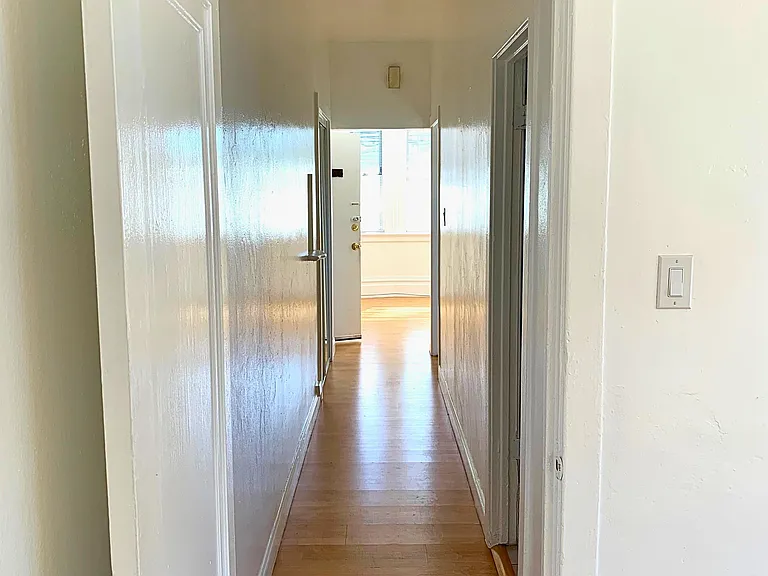 2246 23rd St — Photo 5