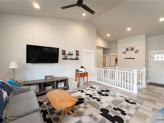 3rd image of 5152 Chapel Hill Dr