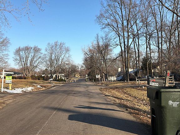 4th image of 1N710 Newton Ave