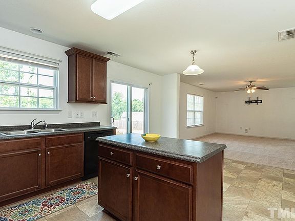3rd image of 2456 Melfield Dr