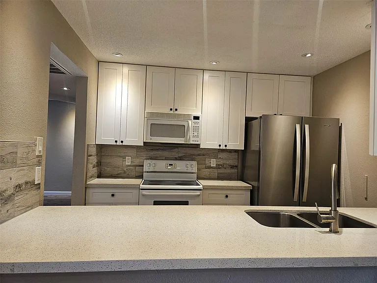 2816 S Bartell Dr #33 — Photo 5