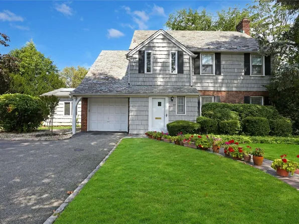 77 Wright Road, Rockville Centre, NY 11570