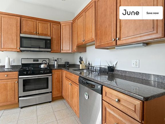 5th image of 155 Prospect St