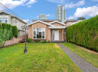 7119 10th Ave, Burnaby, BC V3N 2R5