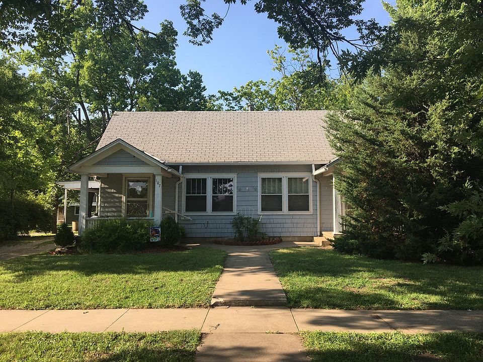 1st image of 109 NE 12th St