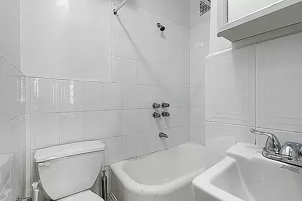 Rented by REAL New York | media 22