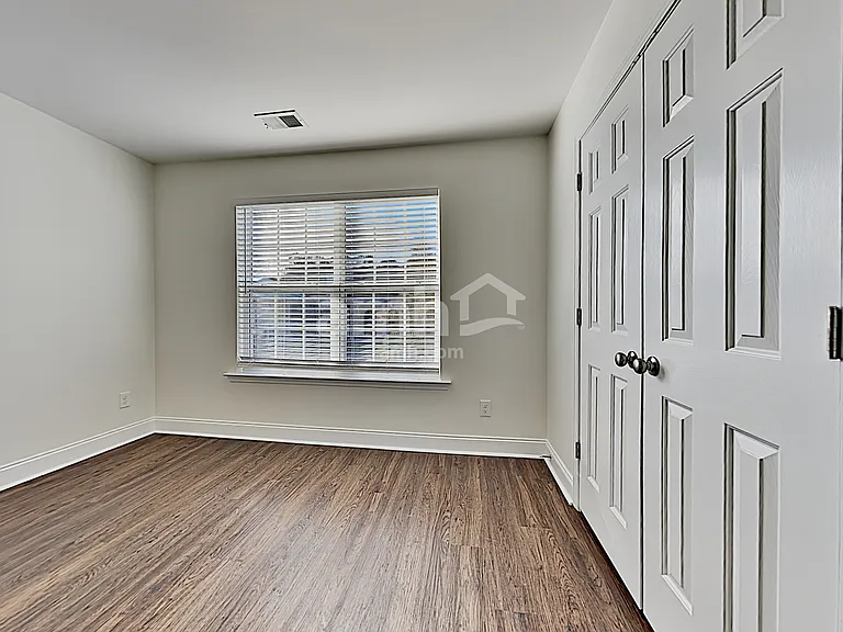 309 Old Stone Ct — Photo 16