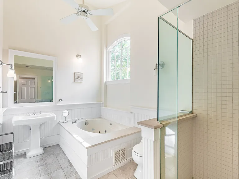 2795 Deerfield Rd — Photo 16