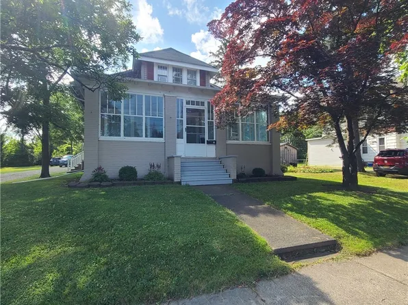 91 W Doughty St, Dunkirk, NY 14048