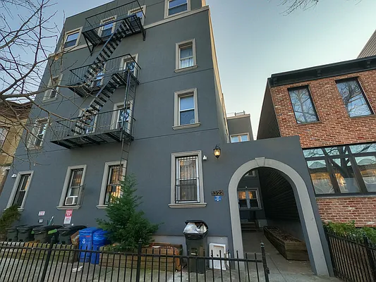 Rented by Isaac Silberstein, LREB | media 59