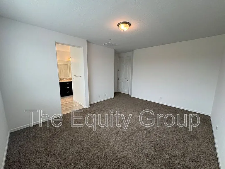 1336 W Porter Ct — Photo 20