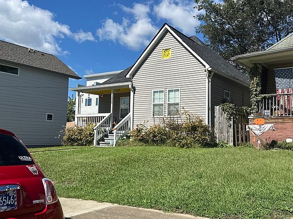 2nd image of 119 W Oldham Ave