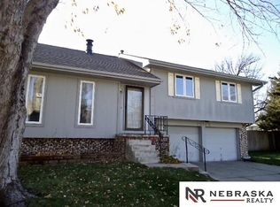 13143 Burdette Cir, Omaha, NE 68164
