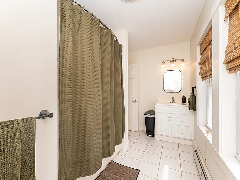 301 Richards Ave — Photo 18
