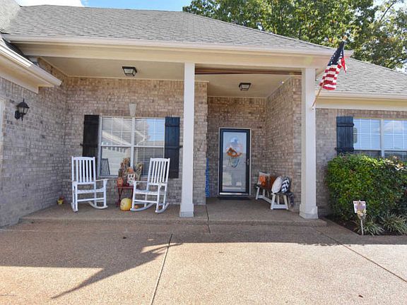 3rd image of 7286 Thomas Dr